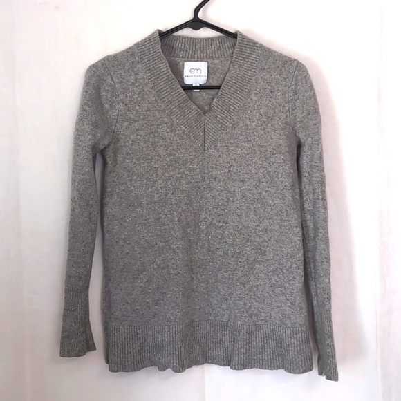 Eeva Marita Grey Merino Wool Cashmere Blend Vneck Sweater Size Small - Picture 1 of 4